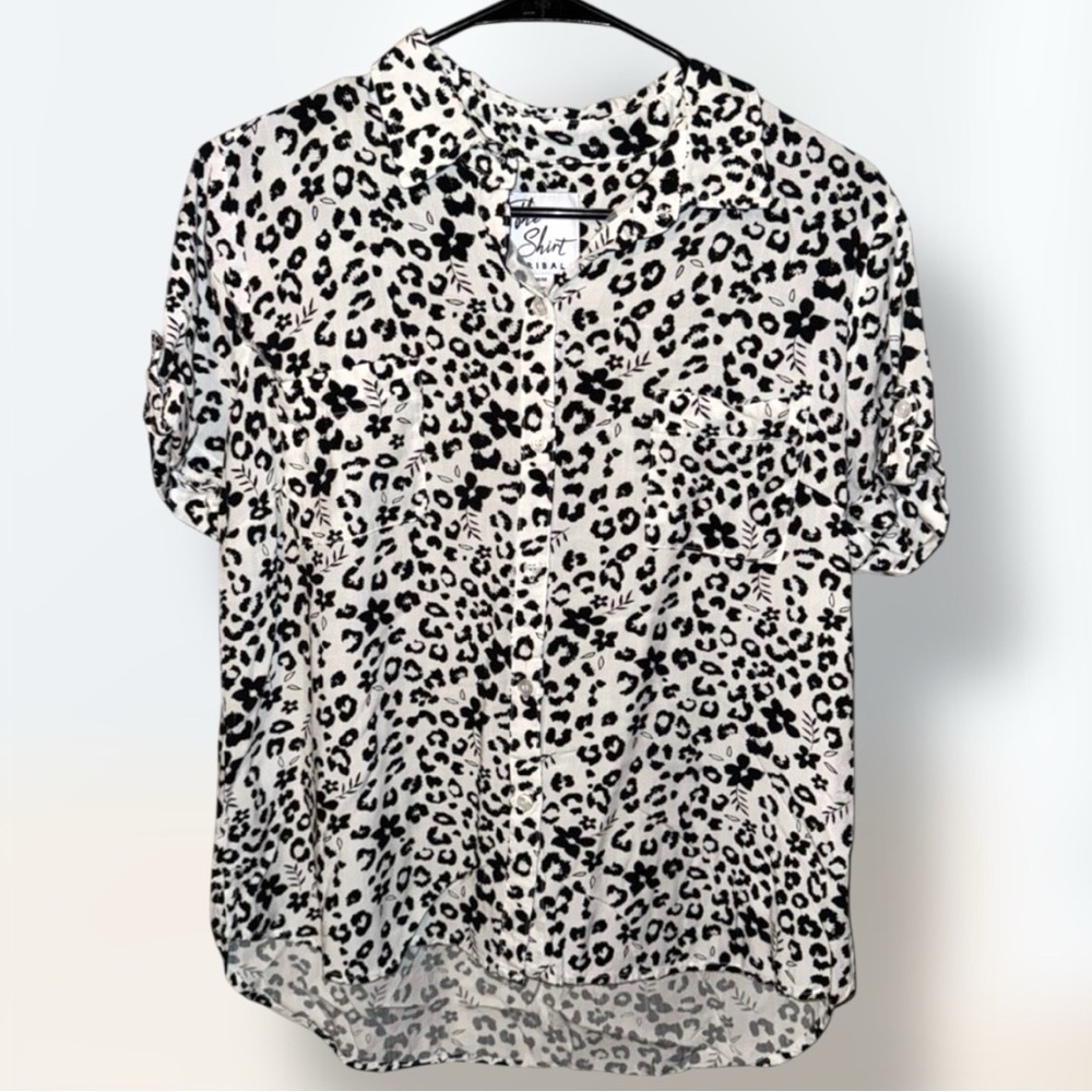 🌺THE SHIRT-TRIBAL BLACK FLORAL BUTTON DOWN SHIRT-BUTTON UP SLEEVES-Rayon